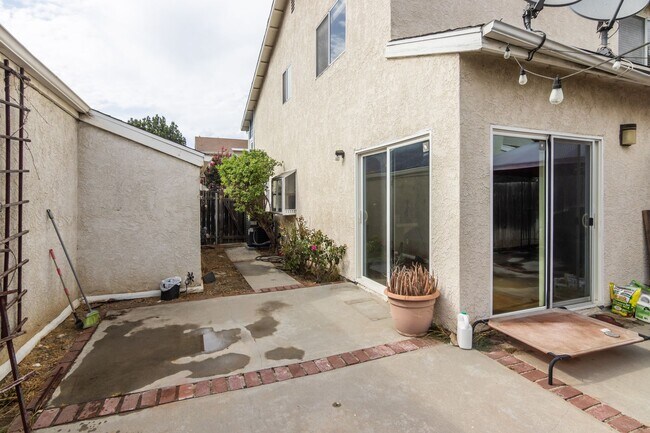 Building Photo - 12314 Willow Way