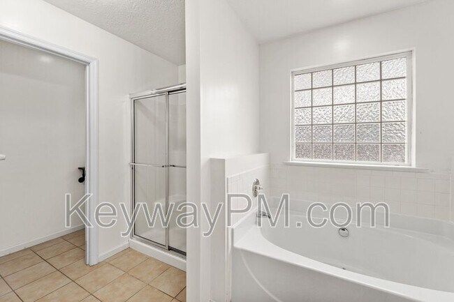 Building Photo - 435 St Julian Pl