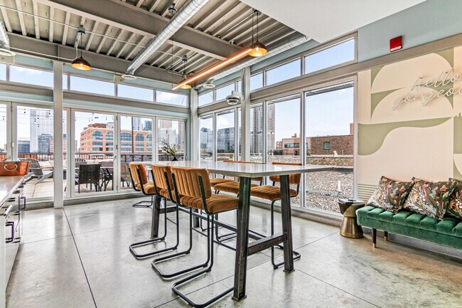 Building Photo - 606 N Washington Ave