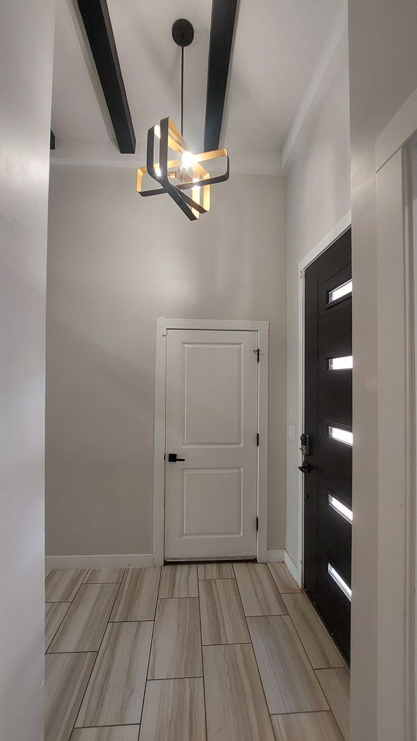 Building Photo - Beautiful 4 bedroom 2.5 bathroom home! READY NOW