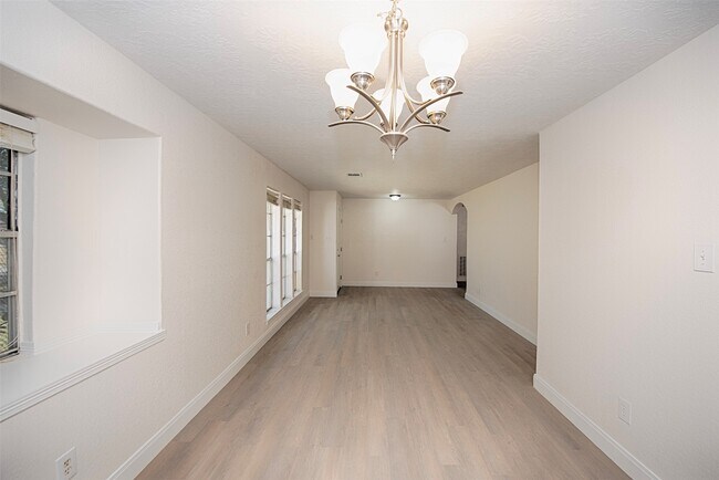 Building Photo - 11406 Sagewind Dr