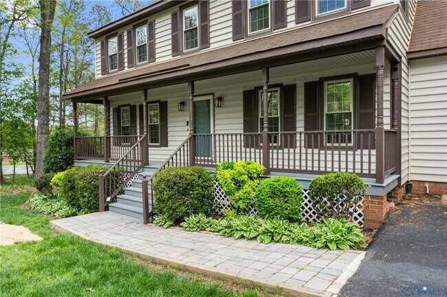 Building Photo - Spacious 5 Bedroom Home for Rent – Great Location!