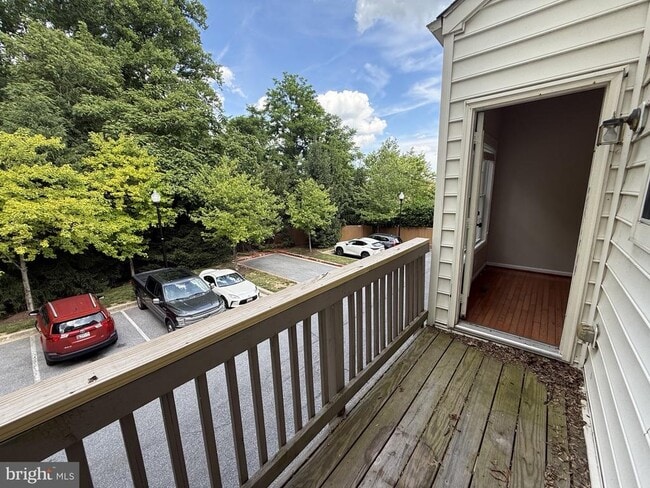 Building Photo - 10292 Chestnut Park Ln