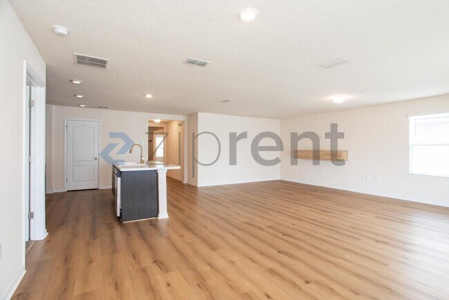 Building Photo - Unit