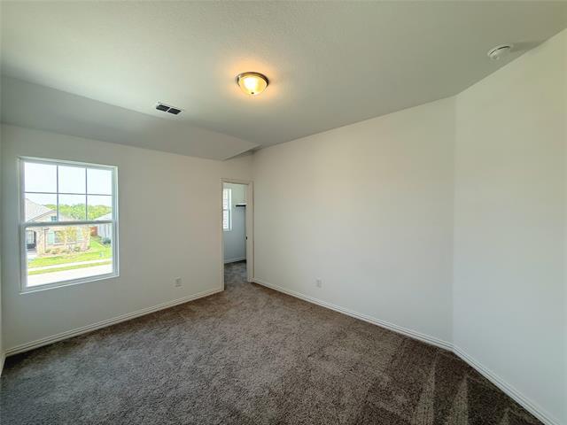 Building Photo - 713 Roanoke Dr