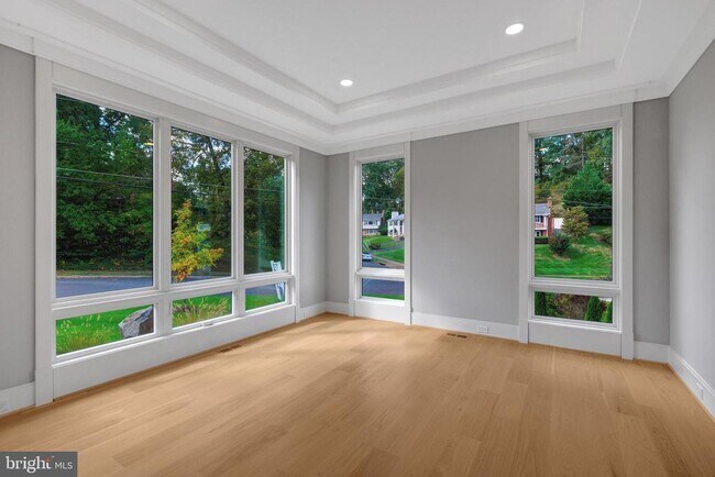 Building Photo - 6226 Kellogg Dr