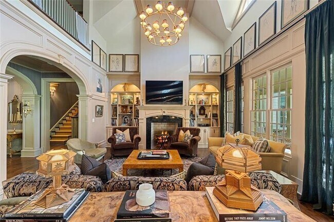 Building Photo - 5000 Long Island Dr