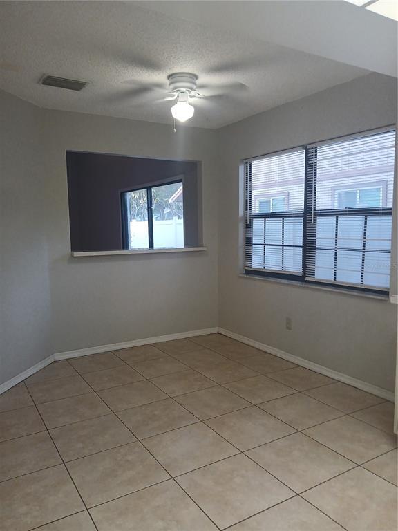 Building Photo - 3321 Whispering Dr S