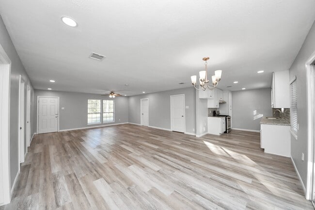 Building Photo - 7922 Sheree St