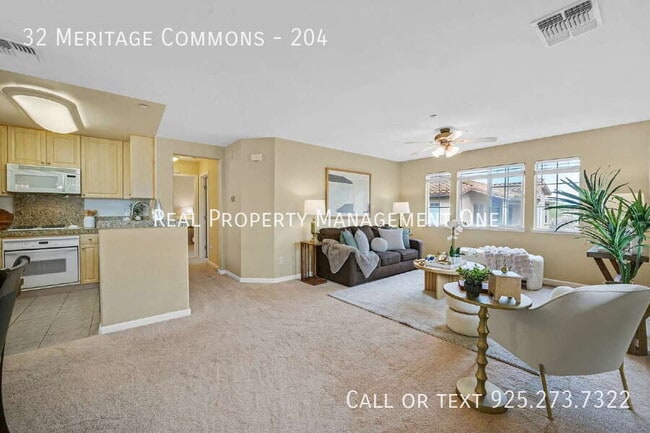 Building Photo - 32 Meritage Common