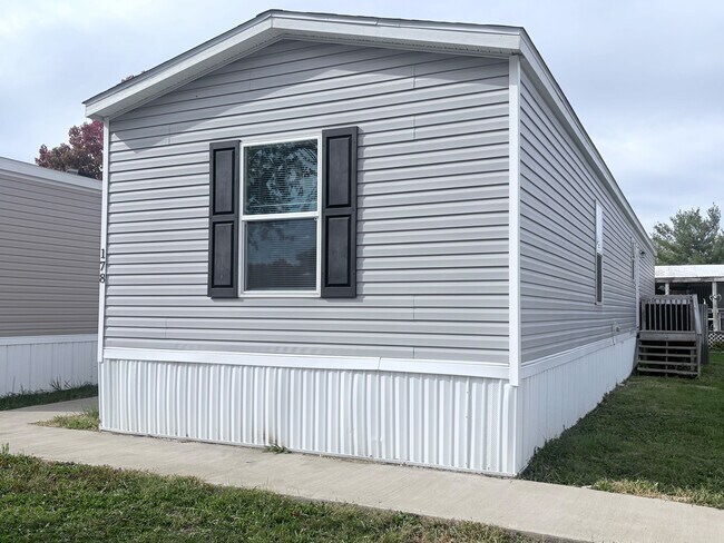 Building Photo - 10610 State Rte 762