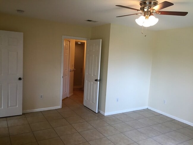 Building Photo - SE Cape Coral Duplex Unit