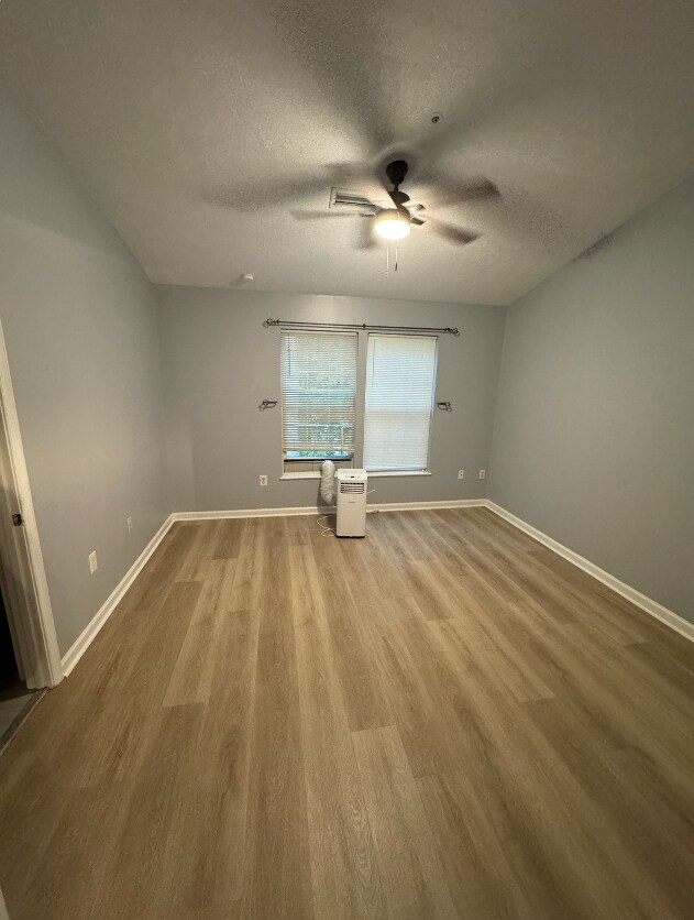 Main Bedroom with attached Bath (A/C unit not included) - 7812 Foxfarm Ln
