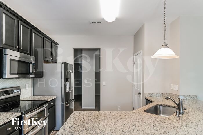 Building Photo - 4704 Sandtyn Dr