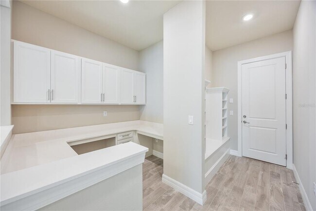 Building Photo - 8077 Leaf Grv Cir