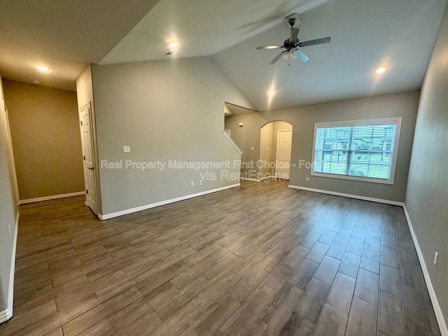 Building Photo - 9919 Landry Dr