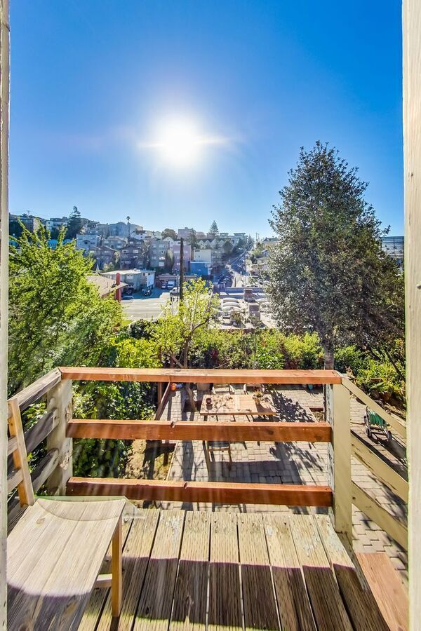 Building Photo - 508 Valle Vista Ave