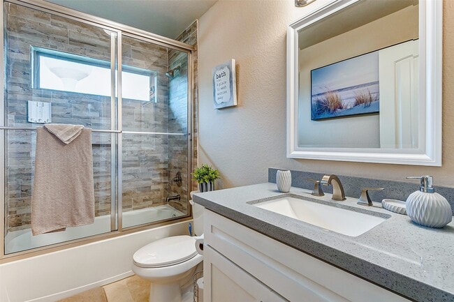 Building Photo - 3807 W Orem Dr