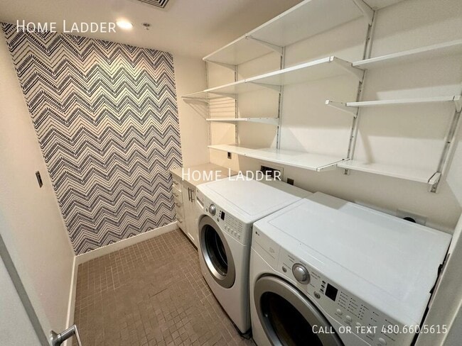 Building Photo - 620 N 4th Ave