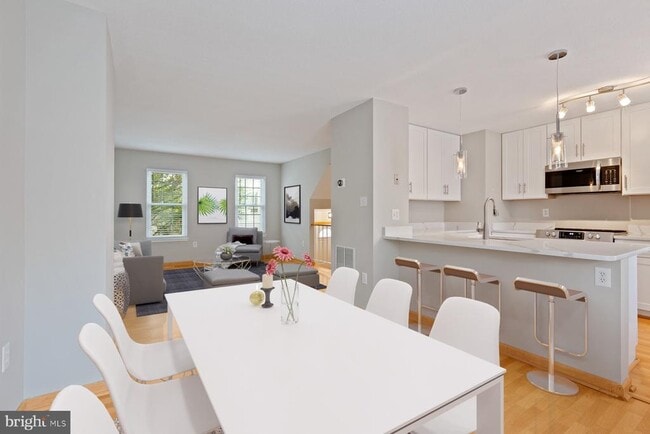 Building Photo - 2384 Branleigh Park Ct