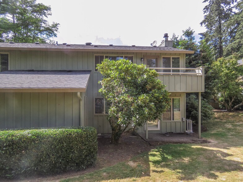 Building Photo - 6765 Montauk Cir