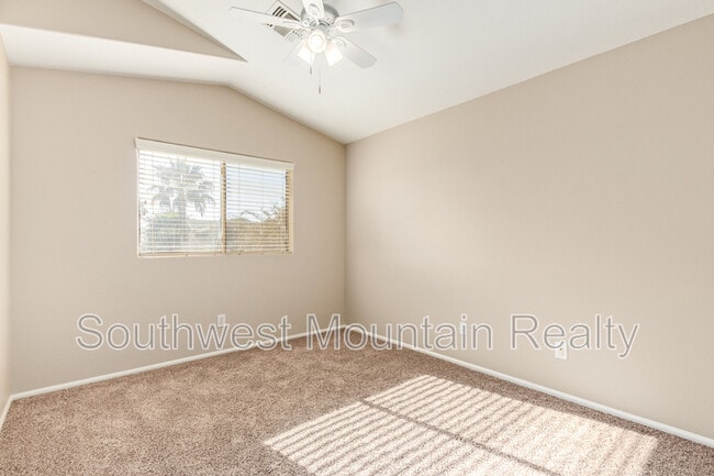 Building Photo - 42538 Sparks Ct