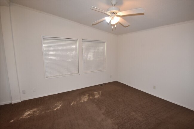 Building Photo - 10007 Elderberry Park Ln