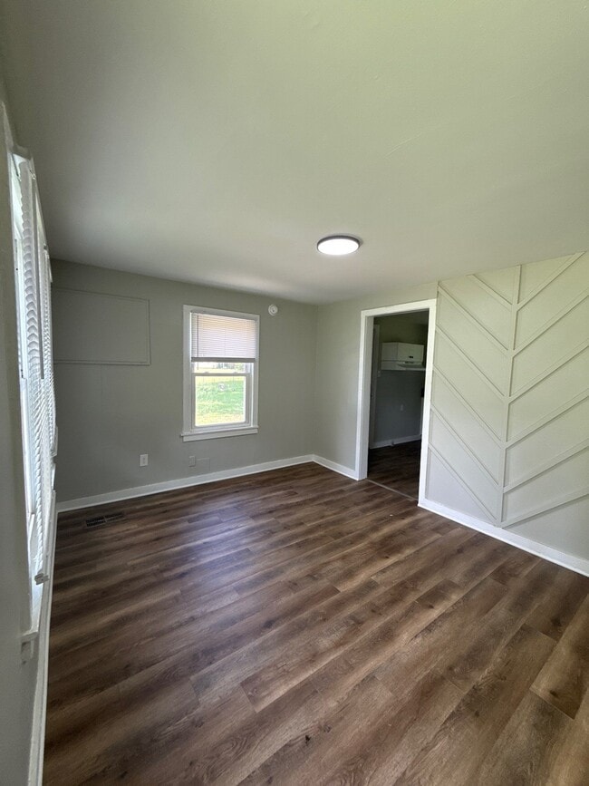 Building Photo - 55 Adkins Cir