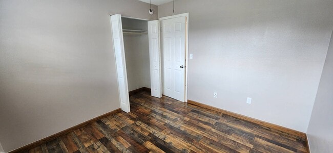 Building Photo - 3060 Avon Ln