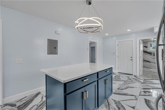 Building Photo - 255 Pearl St