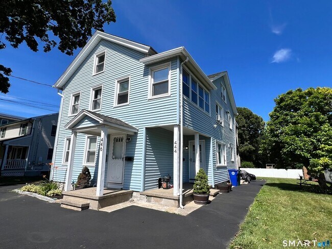 Building Photo - 444 Huntington Rd