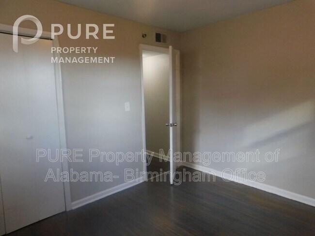 Building Photo - 2028 Progress St