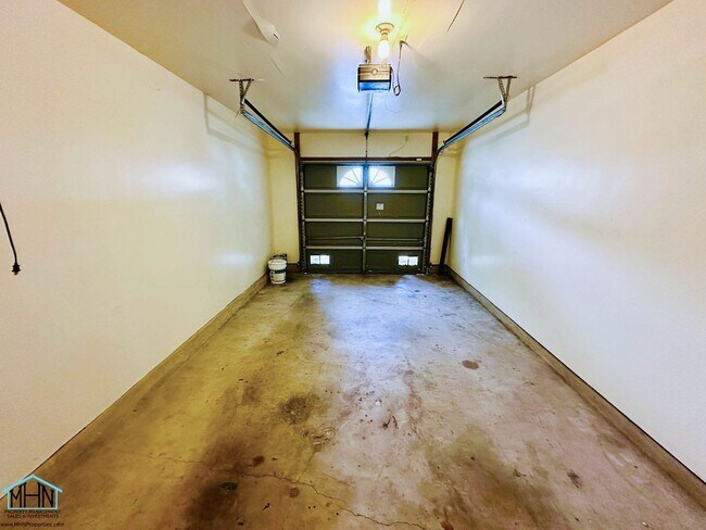 Building Photo - Charming & Move-In Ready 3-Bedroom Home wi...