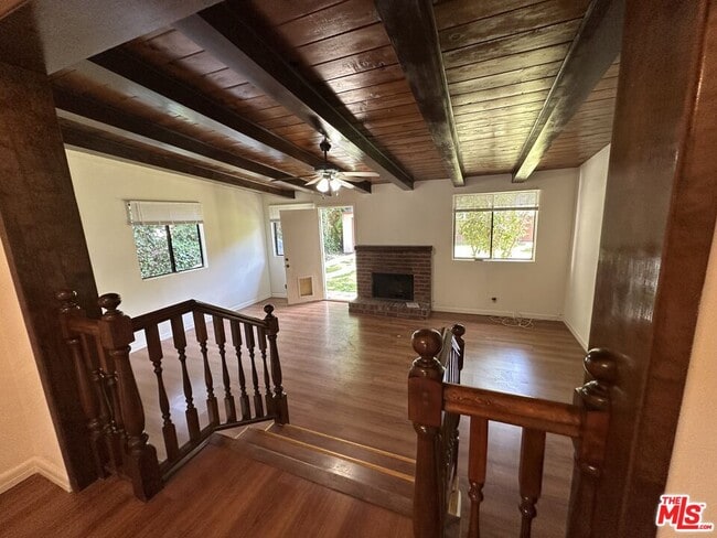 Building Photo - 4608 Saloma Ave