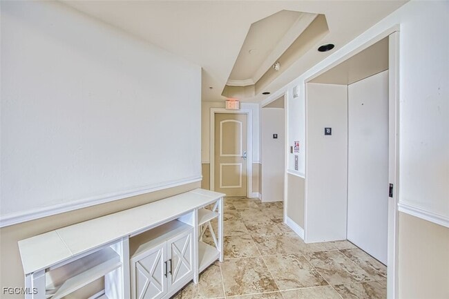 Building Photo - 2090 W First St