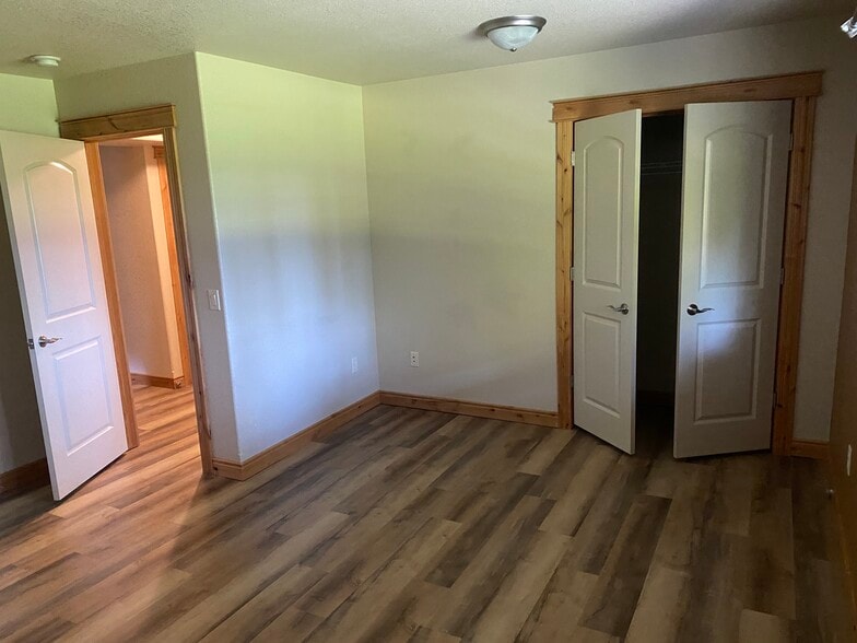 Bedroom - 323 Maroon Ct