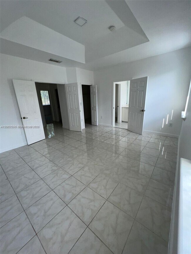 Building Photo - 4847 NW 108th Ct