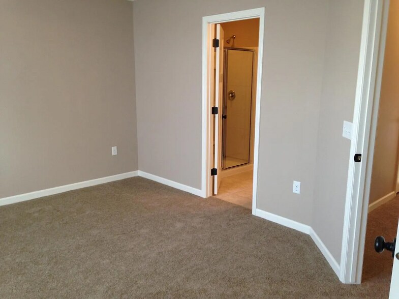 Building Photo - 4029 127th Trail