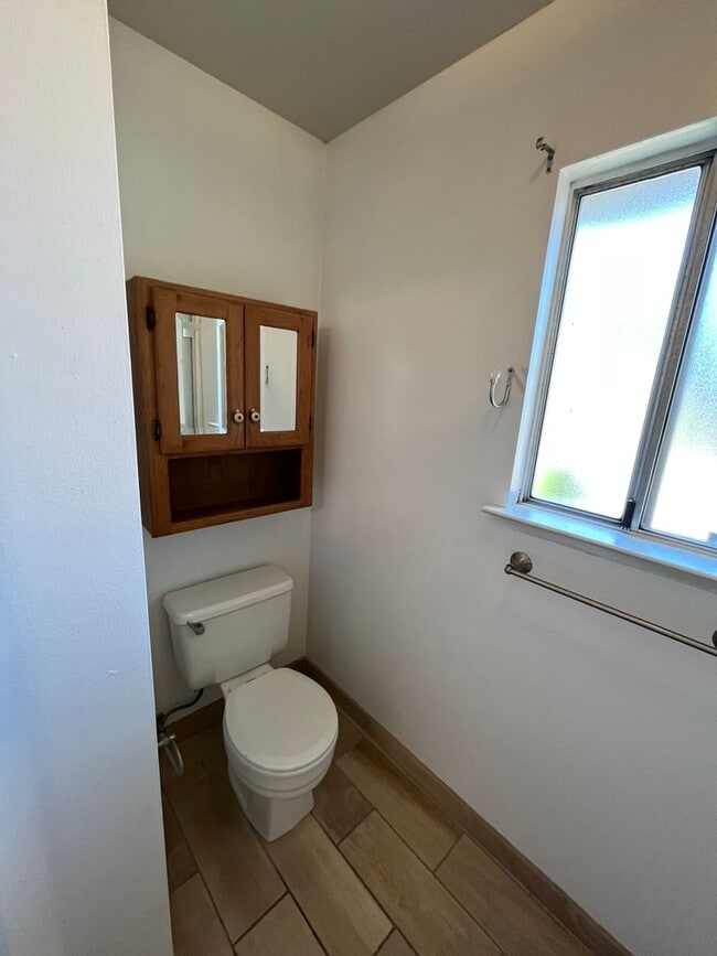 Building Photo - SW Visalia Home coming soon!!
