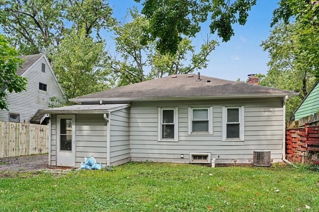 Building Photo - 630 Dayton Ave