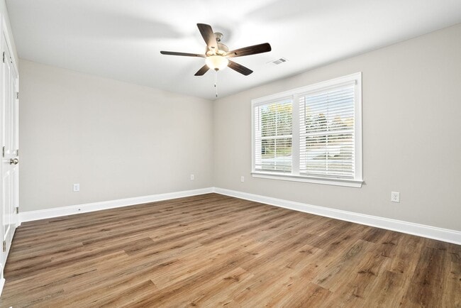 Building Photo - 1ST MONTH FREE!!