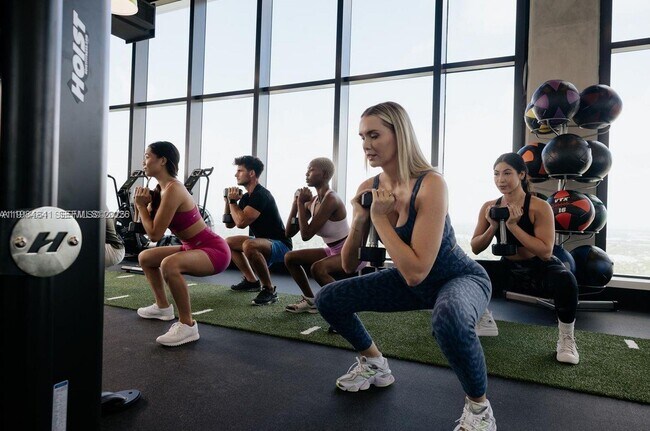 Building Photo - 307 SW 5th St