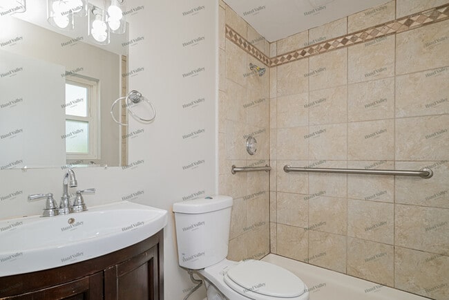 Building Photo - 3152 Rex Ave