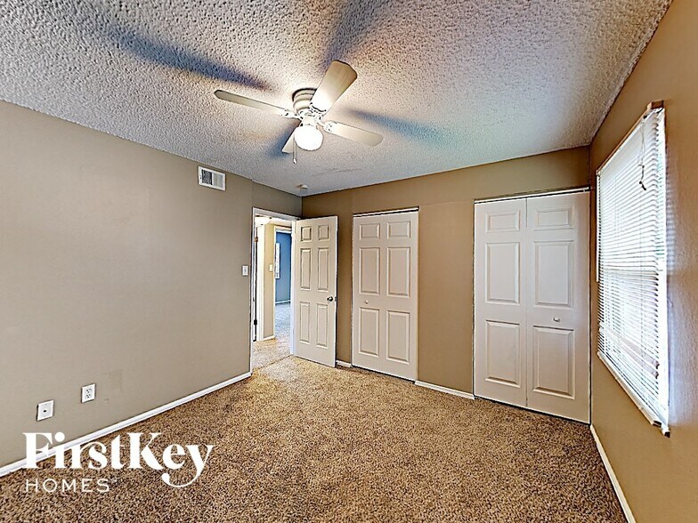 Building Photo - 6832 Chilham Dr