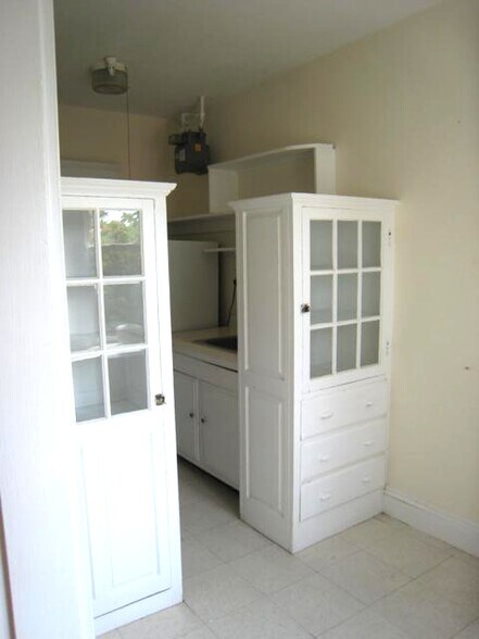 Building Photo - 28 Quint Ave