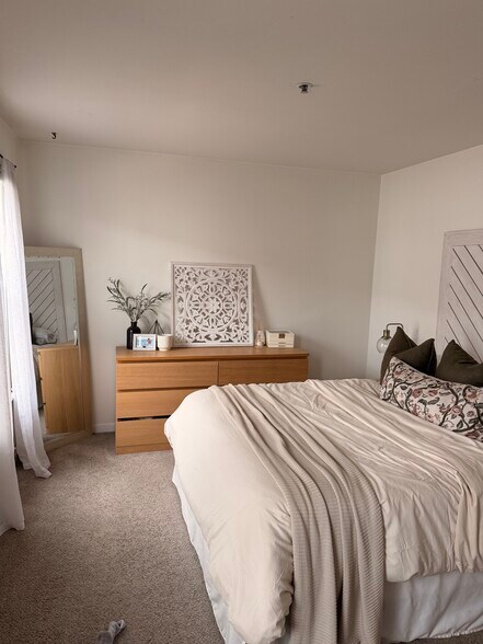 Primary Bedroom - 1609 Forest Springs Ln