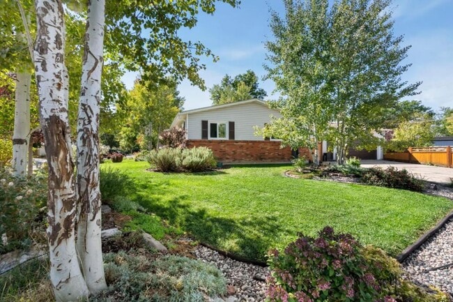 Building Photo - 1001 Ida Dr