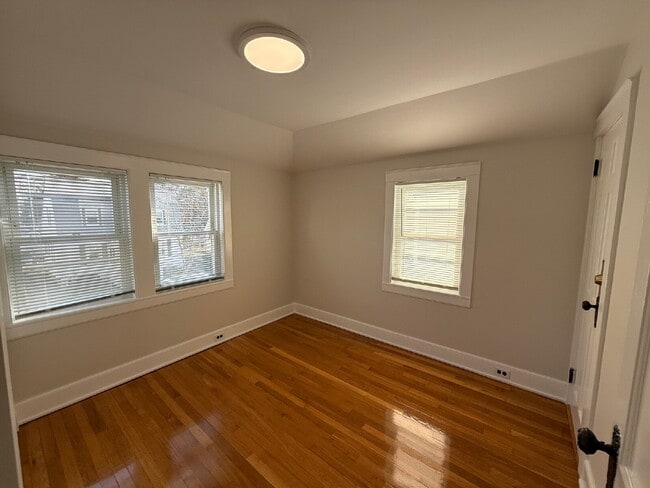 Building Photo - Newly Renovated 3 BED 1.5 BATH in prime area of Quincy