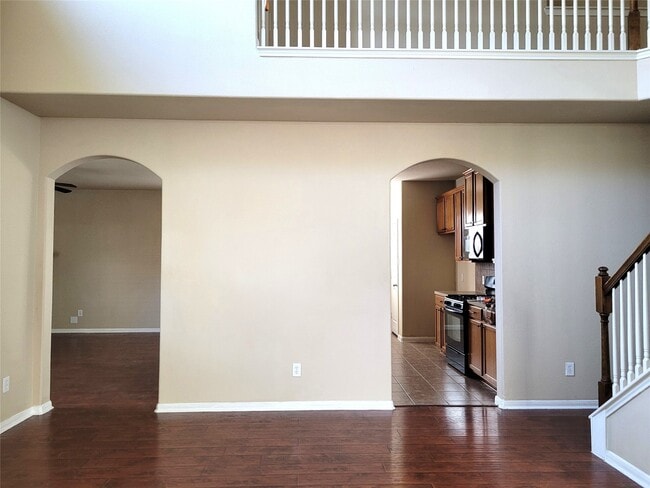 Building Photo - 26319 Longview Creek Dr