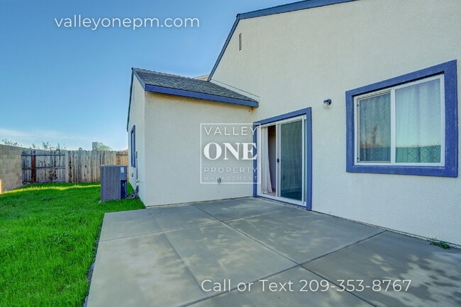 Building Photo - LIKE-NEW SOLAR POWERED HOME, BUILT 2022